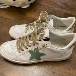 ShuShop Paz Sneakers Size 8.5